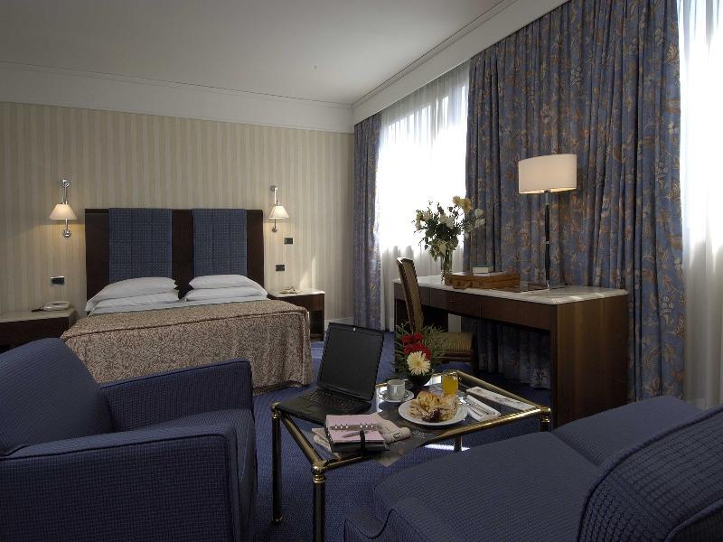 Conference Florentia Hotel フィレンツェ エクステリア 写真